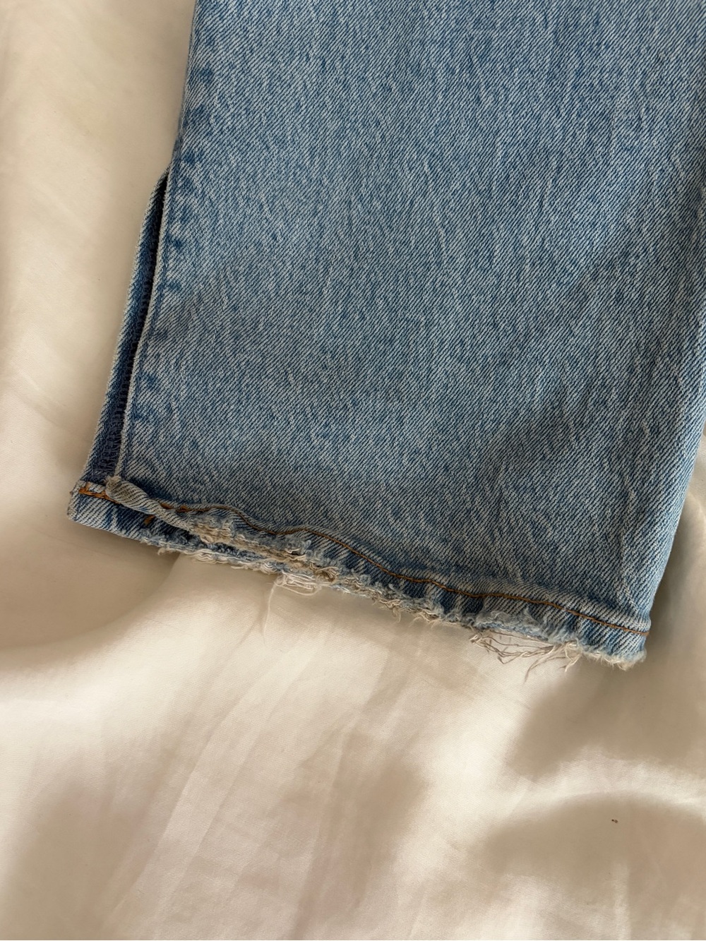 Abercrombie & Fitch Ultra High Rise The 90s Straight - Curve Love - size 12/31R - Picture 8 of 8
